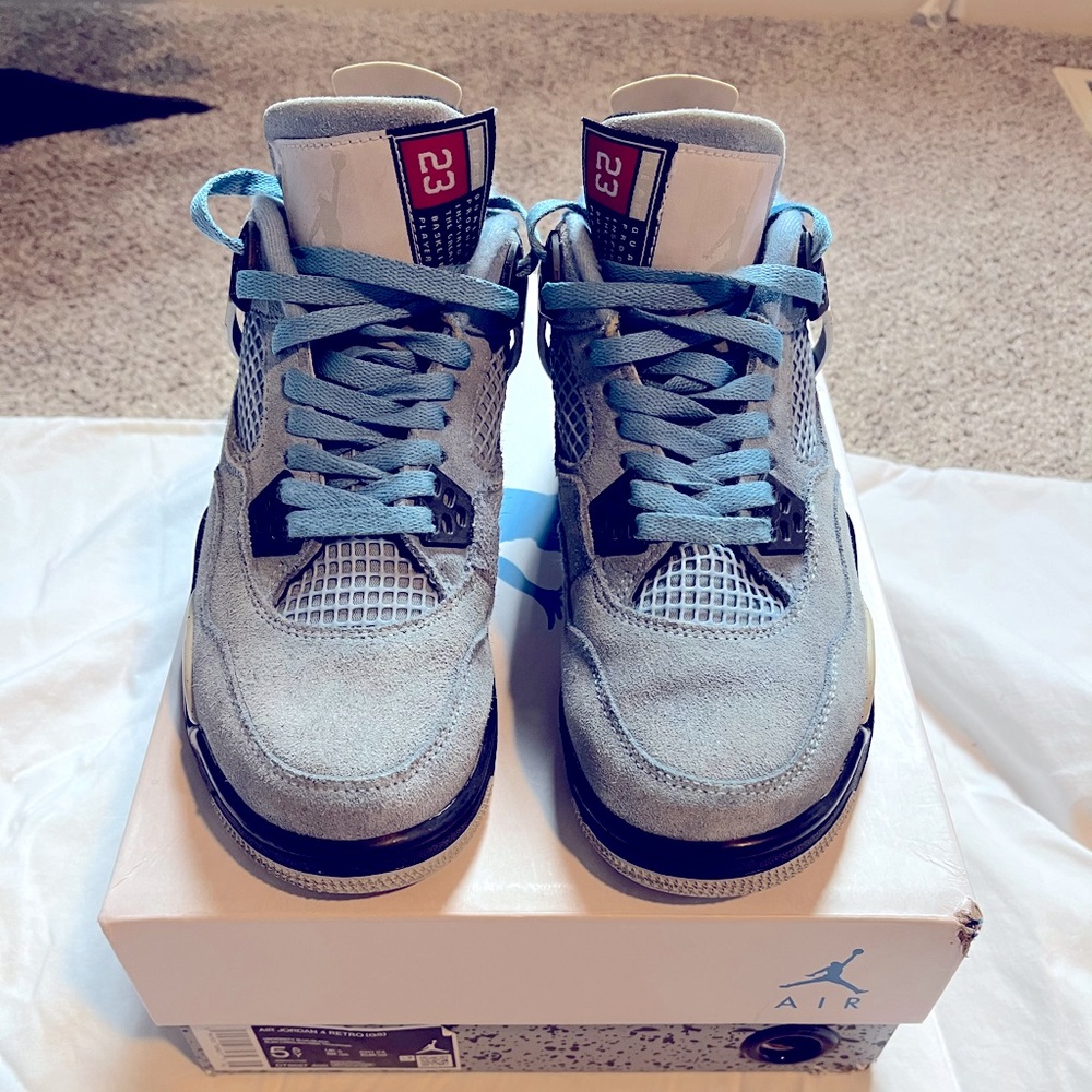 Air Jordan 4 Retro University Blue
